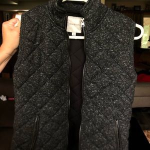 Heather Black Vest